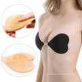 Soutien-gorge en silicone sans bretelles en forme de coeur